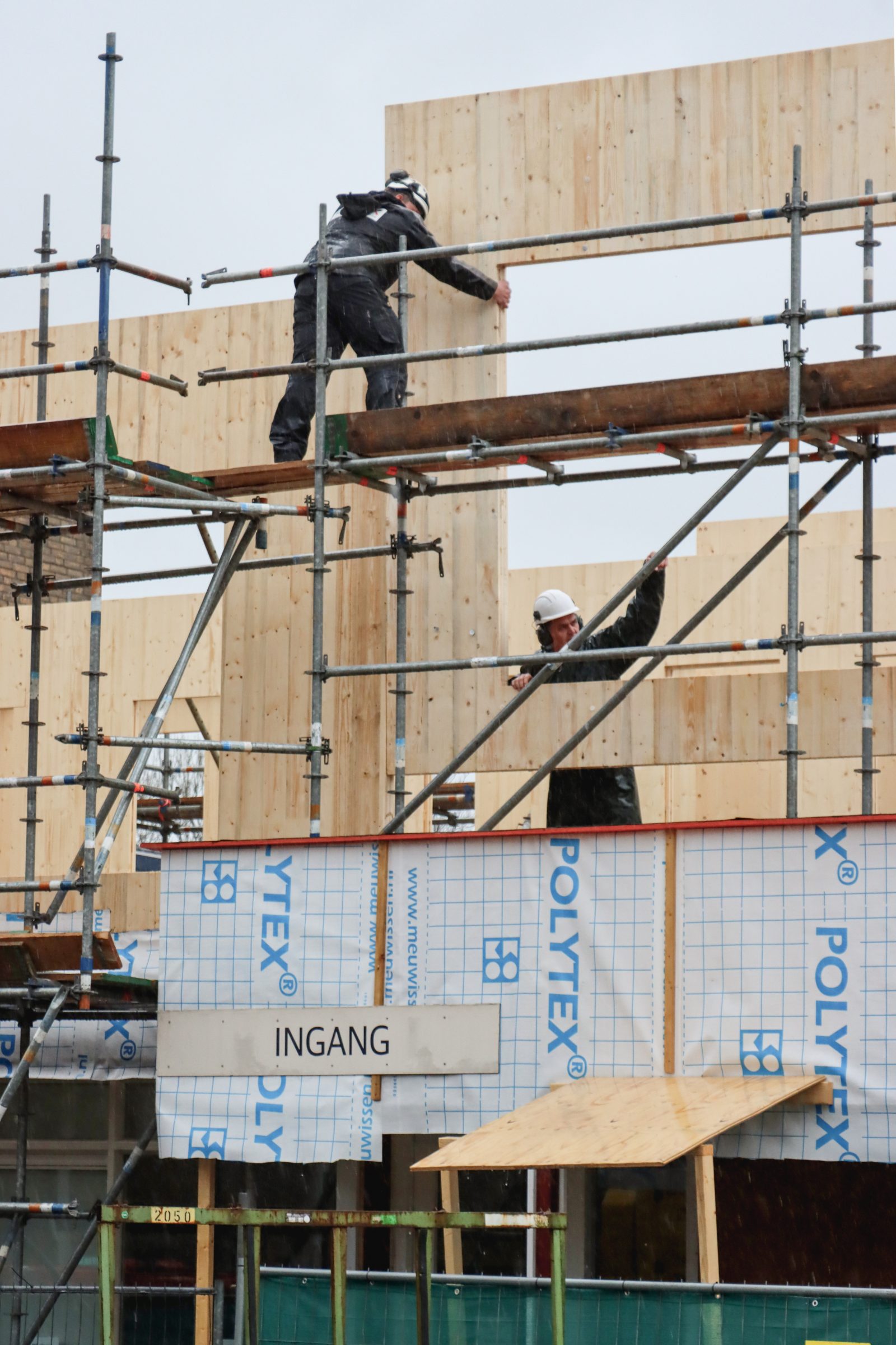 CLT elements mounted Anicura Dierenkliniek 't Leidse Land designed and built by MOST Architecture Rotterdam